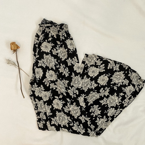 Brandy Melville Pants - Brandy Melville linen pants